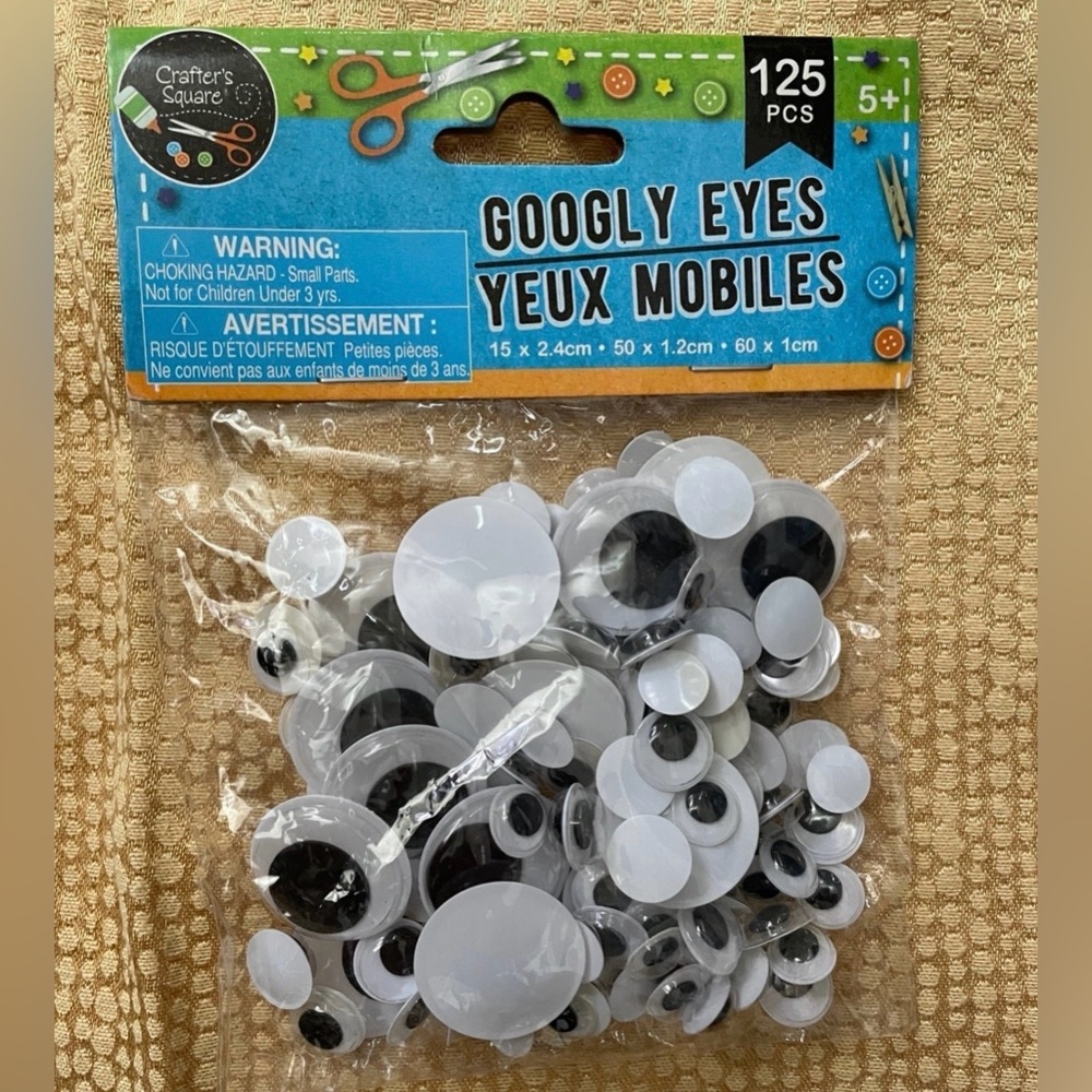 NWT Crafter's Square Goggly Eyes Black and White